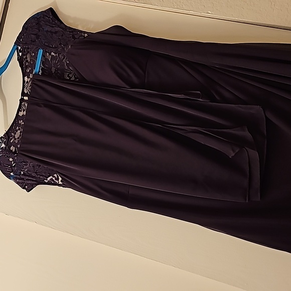 Dress - Picture 6 of 6